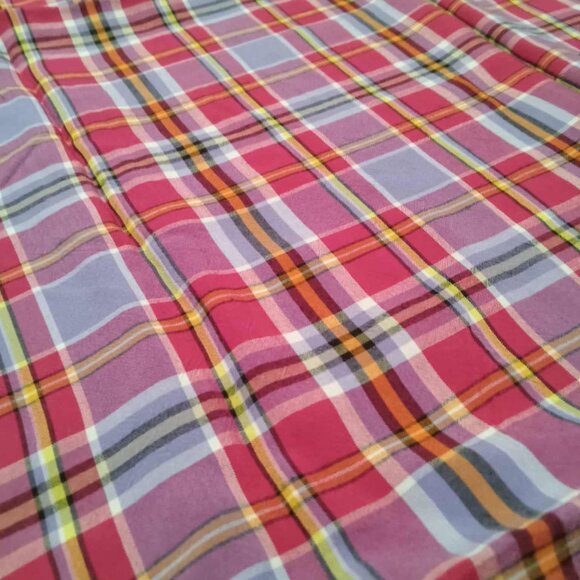 Cotton and linen fabrics in pink and purple checks with touches of - Picture 1 of 3